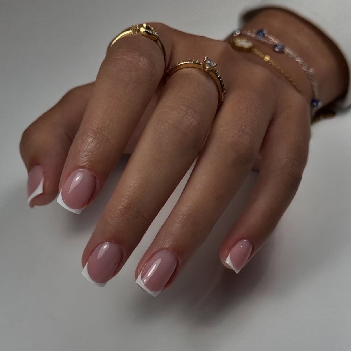 Manucure nude réalisée chez Janet Aesthetic